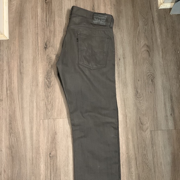 Levi Strauss - Picture 2 of 4